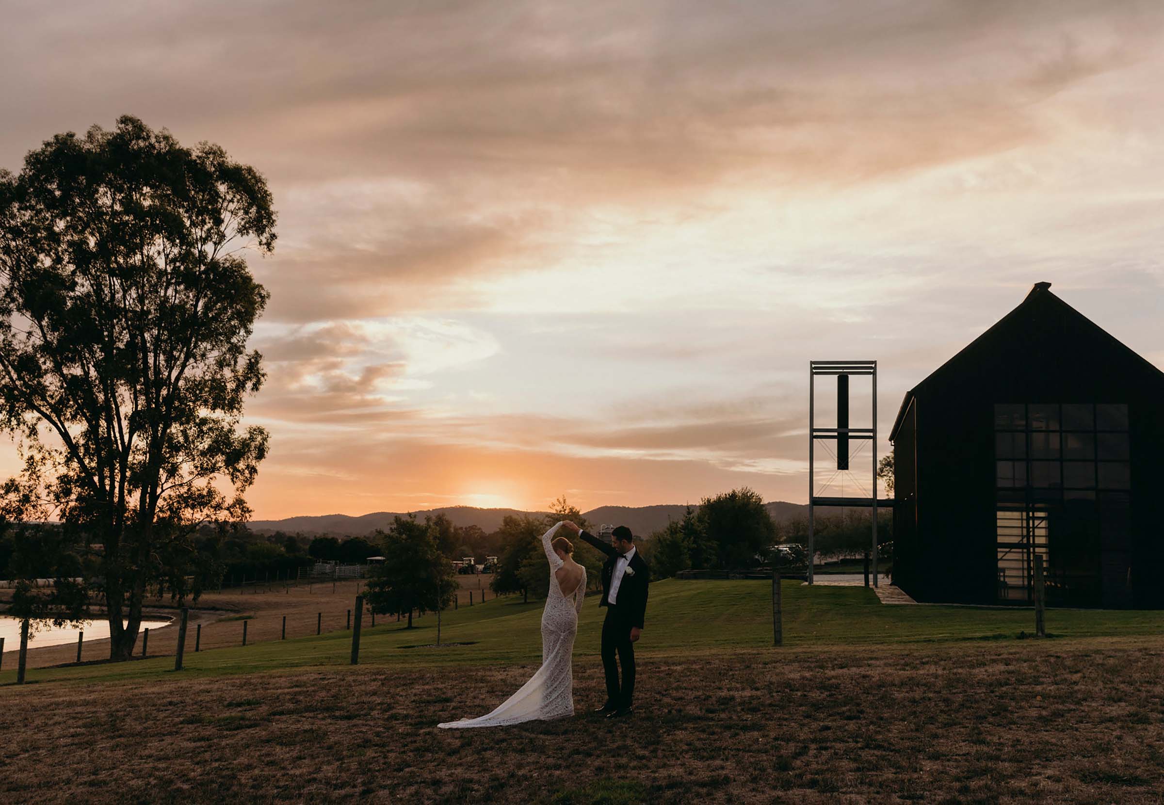 SunsetDancing ZonzoWineryWedding